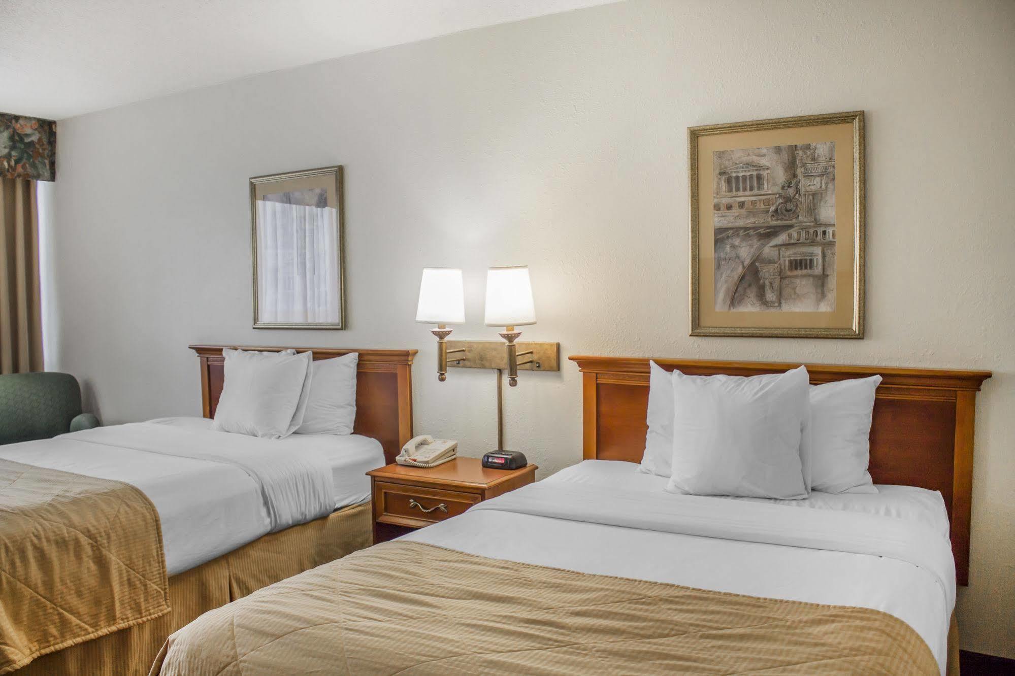 Norwood Inn Hudson المظهر الخارجي الصورة