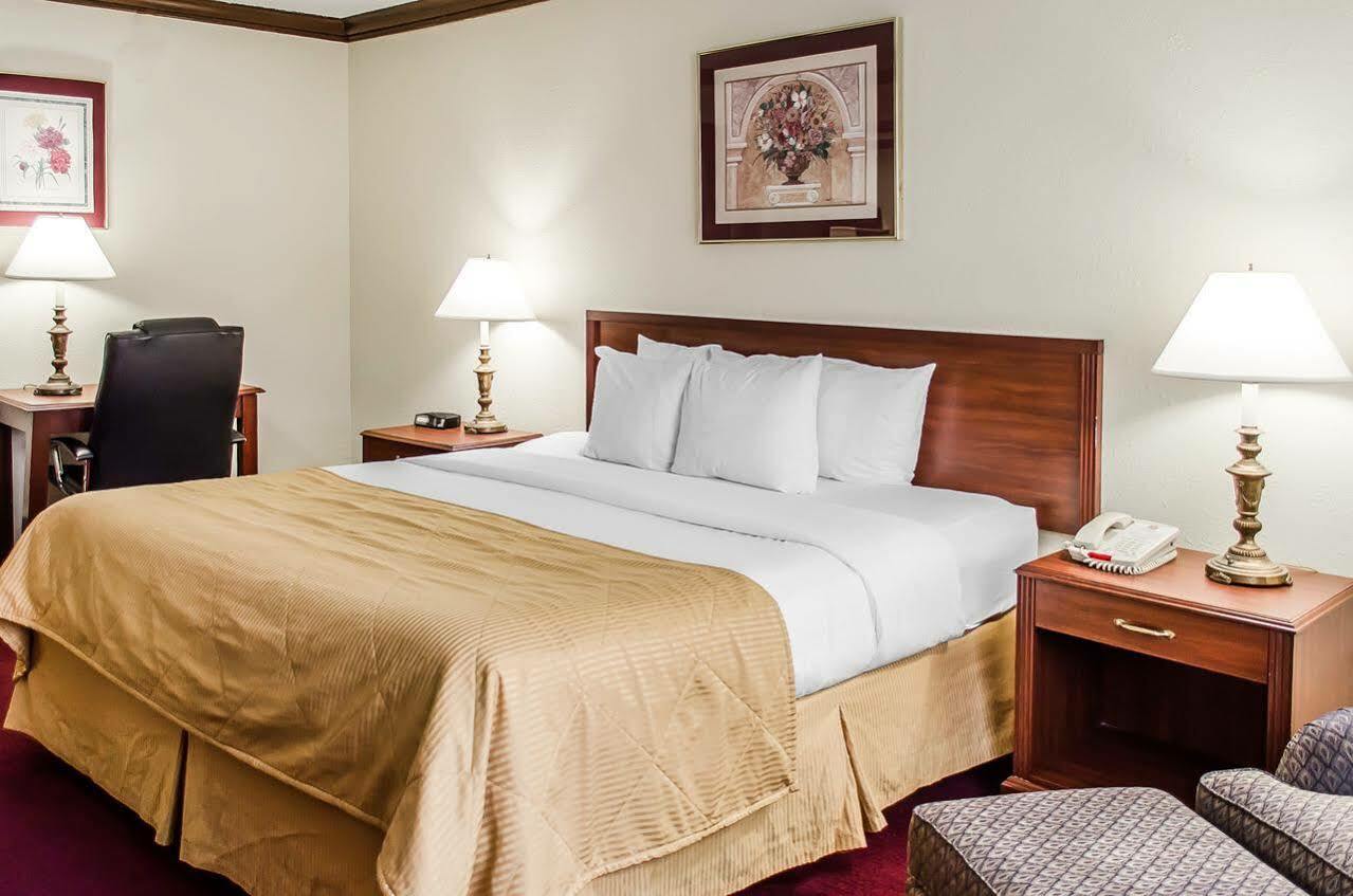 Norwood Inn Hudson المظهر الخارجي الصورة